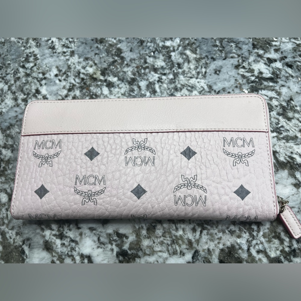 Authentic MCM Aren Powder Pink Viscetos Long wallet